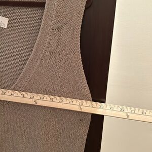 LOFT Women's tan Sweater Vest